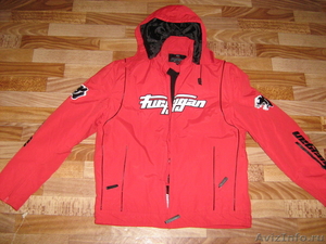 продам мужскую осеннюю куртку красного цвета р.50 из водоотталкивающего материал - Изображение #1, Объявление #455539