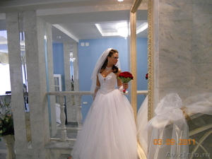 Продаю красивое свадебное платье белого цвета - Изображение #2, Объявление #524468